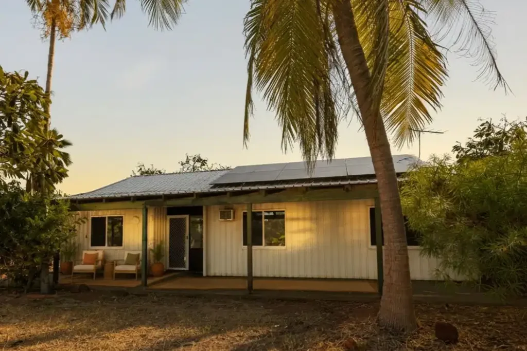 Cable Beach 3房  A COZY BLANK CANVAS WITH GREAT 'BONES'... CREATE YOUR OWN HOME IN A QUIET CORNER OF CABLE BEACH