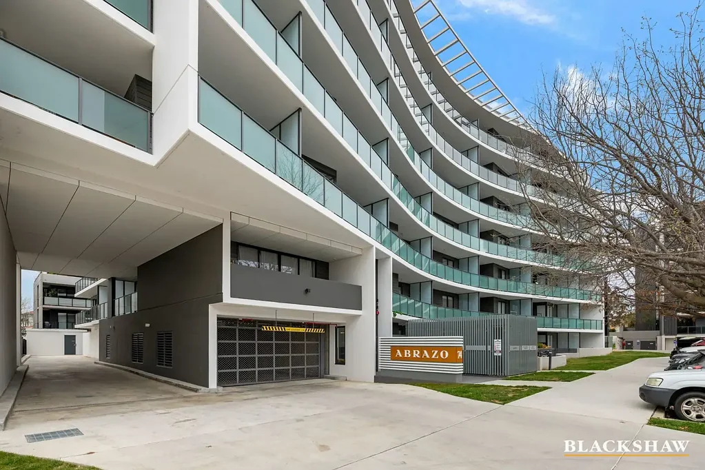 Enjoy this great location and lifestyle