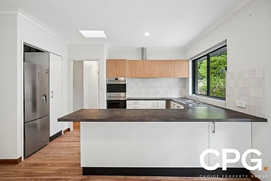 9 Spring Rd, Kalamunda, WA 6076, 3房, 2浴, 独立屋