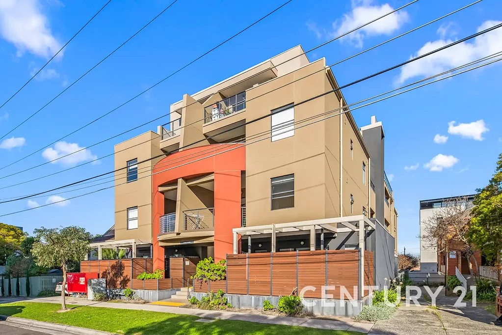 8/3 Close Avenue, Dandenong, VIC 3175