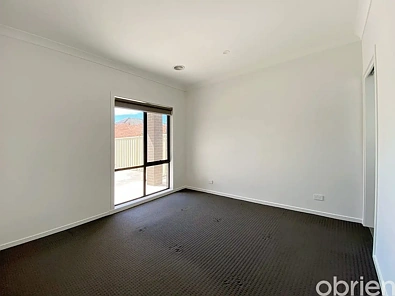 अन्य - 2/4 High Street, Werribee, VIC 3030