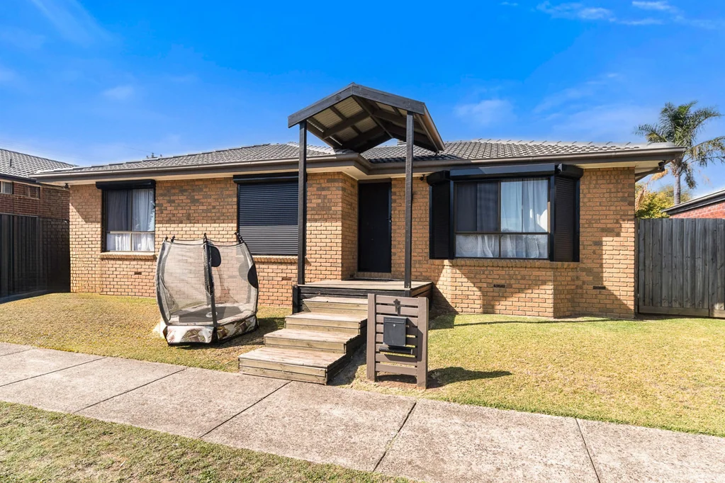 1 Quarrion Drive, Carrum Downs, VIC 3201