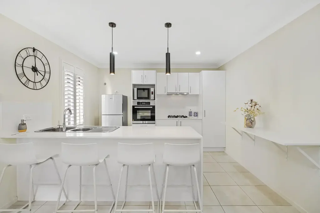Modern Family Home!!