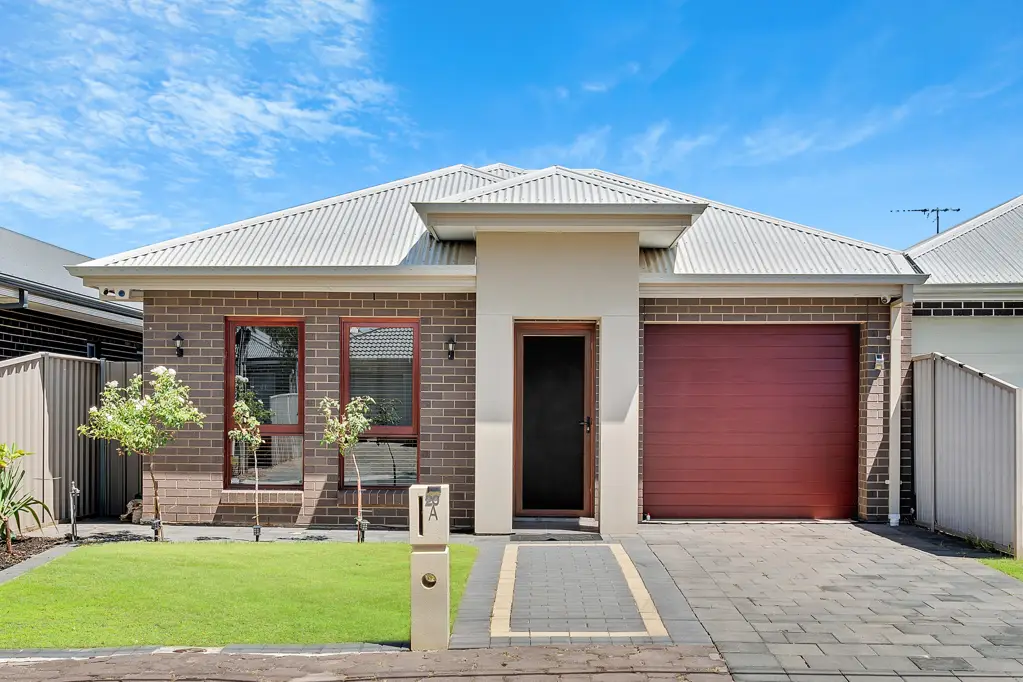 Gilles Plains 3ਬੈੱਡਰੂਮ Stunning Contemporary Home in Gilles Plains : A Perfect Blend of Sophistication and Comfort.