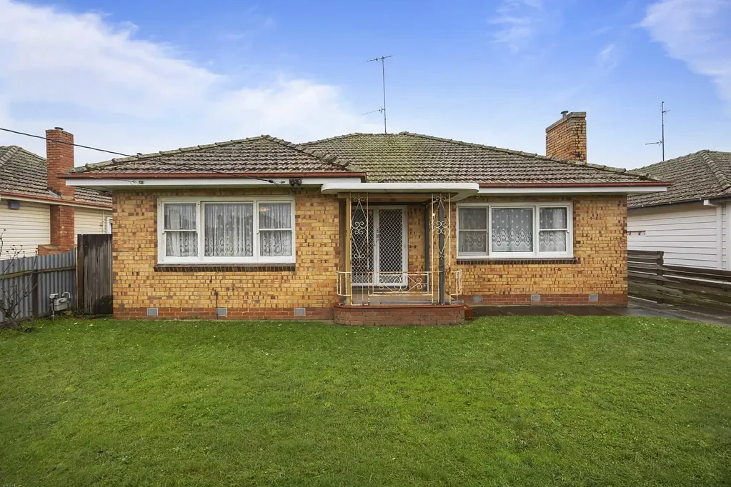 Wendouree 3房  A Renovator In Wendouree's Favourite Pocket!