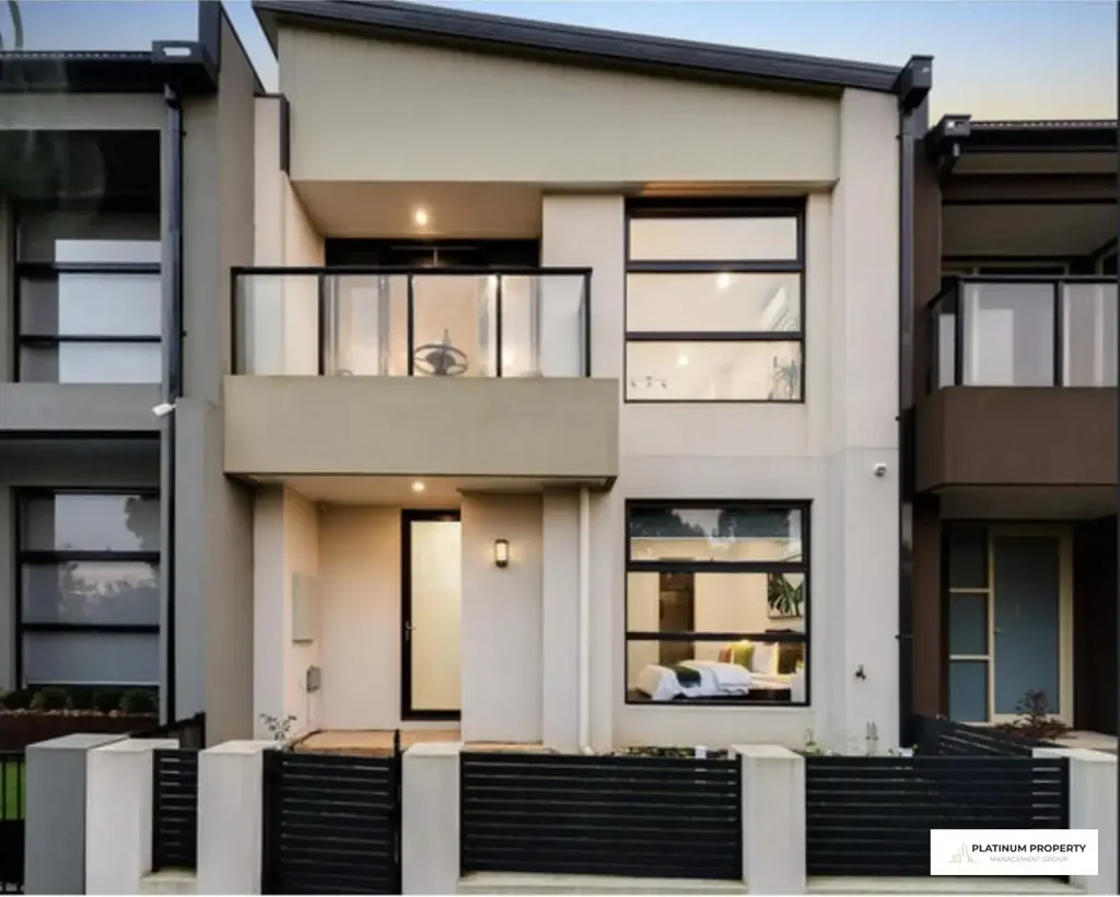 Furnished THREE bedroom Modern and Sophisticated Home in Melton