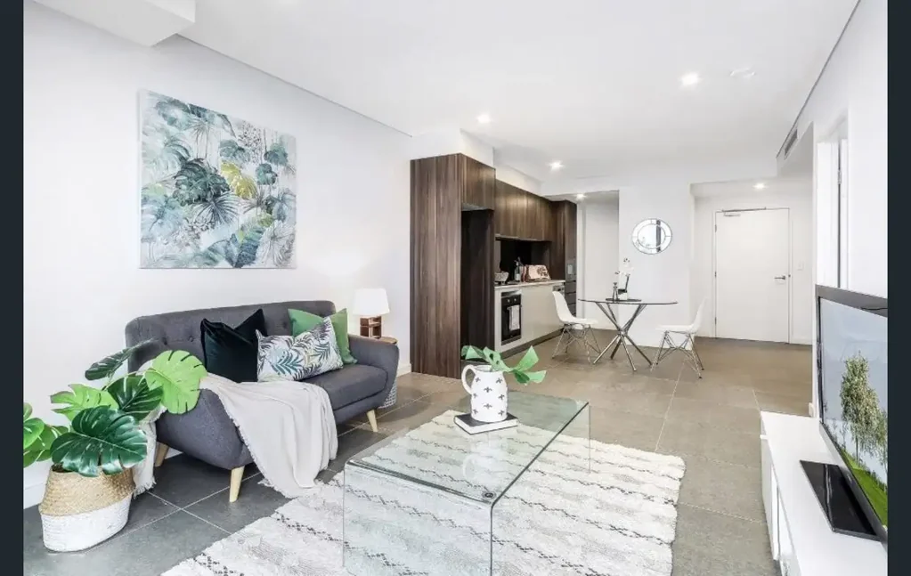 Burwood Heights 1房 Burwood CBD便捷 门口公交畅行 现代低维护 80平米一居室+书房 强劲租金回报 Spacious and Stylish 1 Bedroom + Study Apartment Close to Burwood CBD