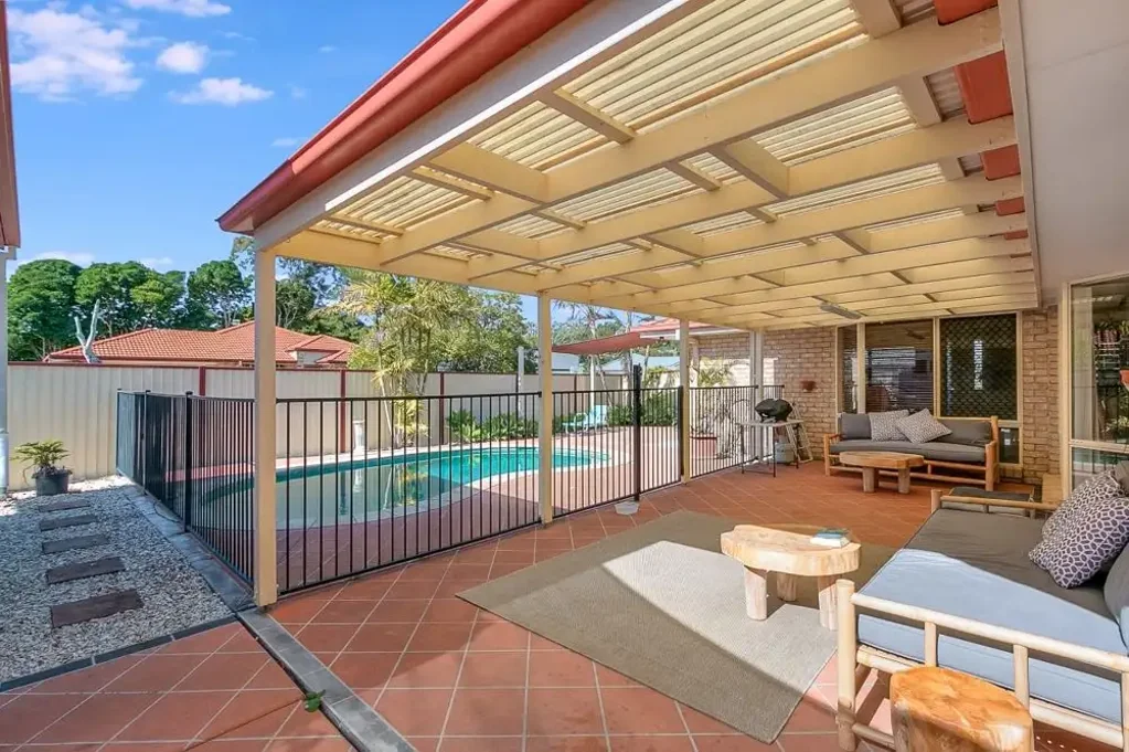 THE PERFECT FAMILY HOME - 3-4 MONTH LEASE ONLY