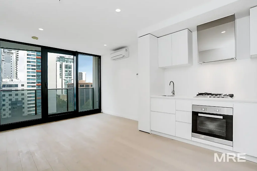 A sophisticated showcase of low-maintenance living