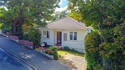 37 Glen Road, Mornington