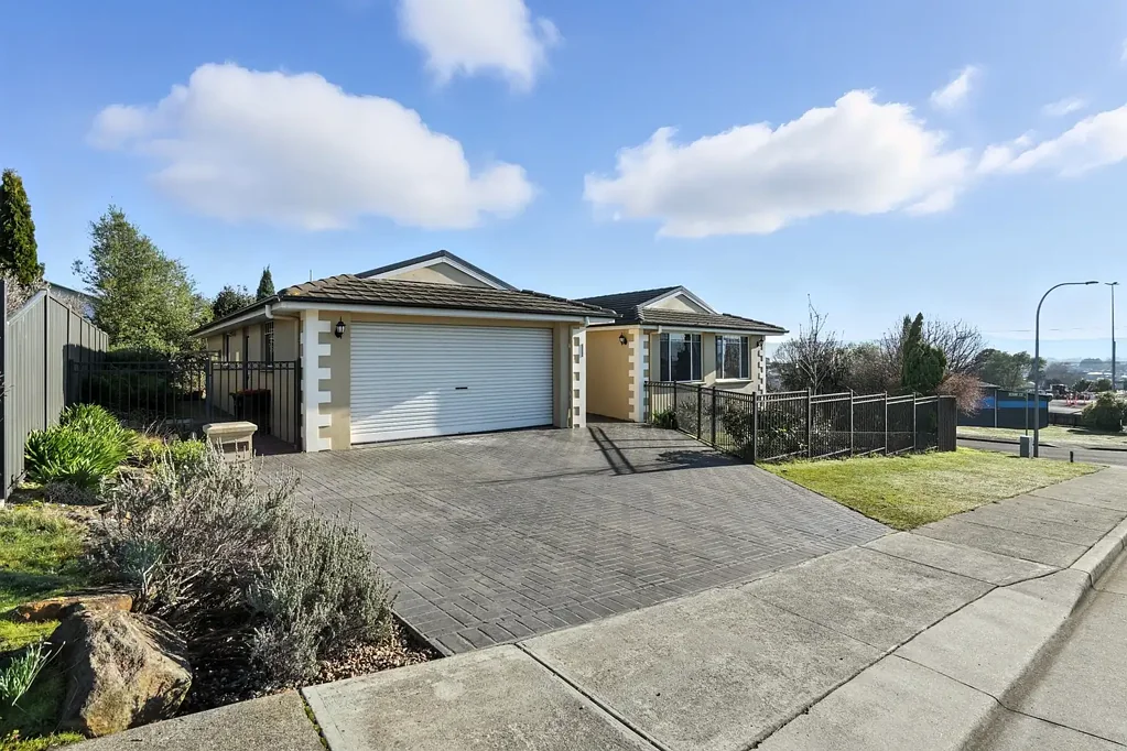 Legana 3ਬੈੱਡਰੂਮ Impressive Open Plan Family Home in the Heart of Legana