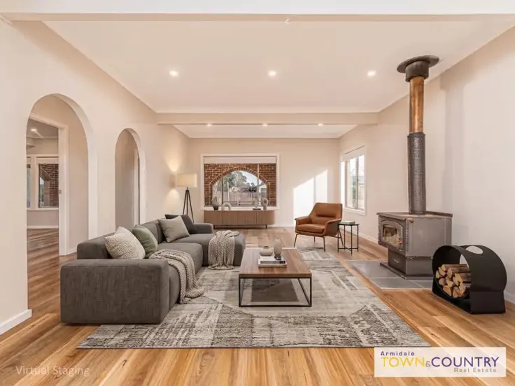 Freshly Updated 4 Bedroom, 2 Bathroom Home! Welcome to 42 Mossman Street, Armidale.