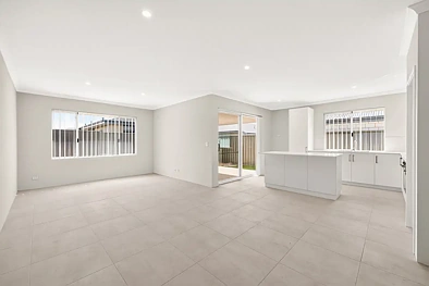 5 Larcom Road, Lakelands, WA 6180, 5 Kuwarto, 2 Banyo, House