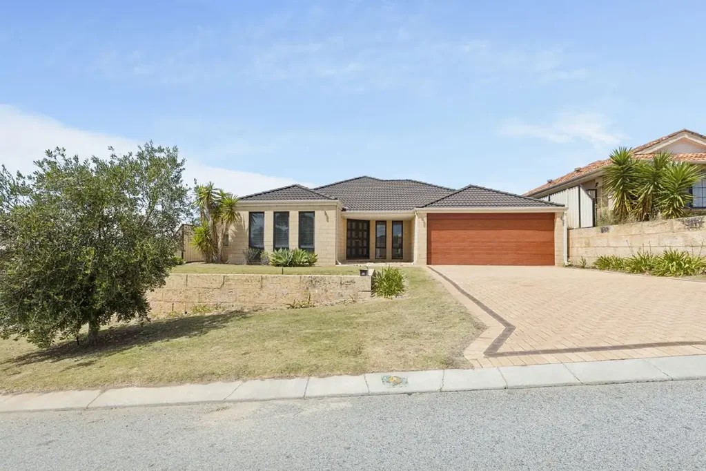 Clarkson 4कमरा Spacious Family Living with Room to Entertain