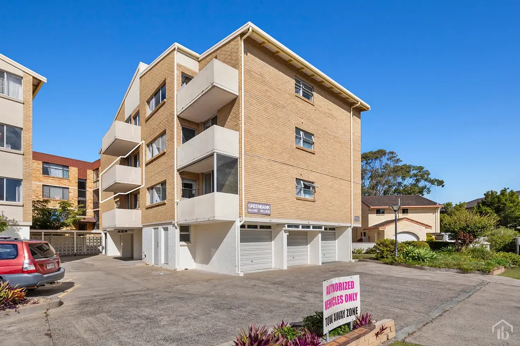 Tweed Heads 2 Bedroom Exceptional Entry-Level Opportunity – Walk to River, Beaches & Shops