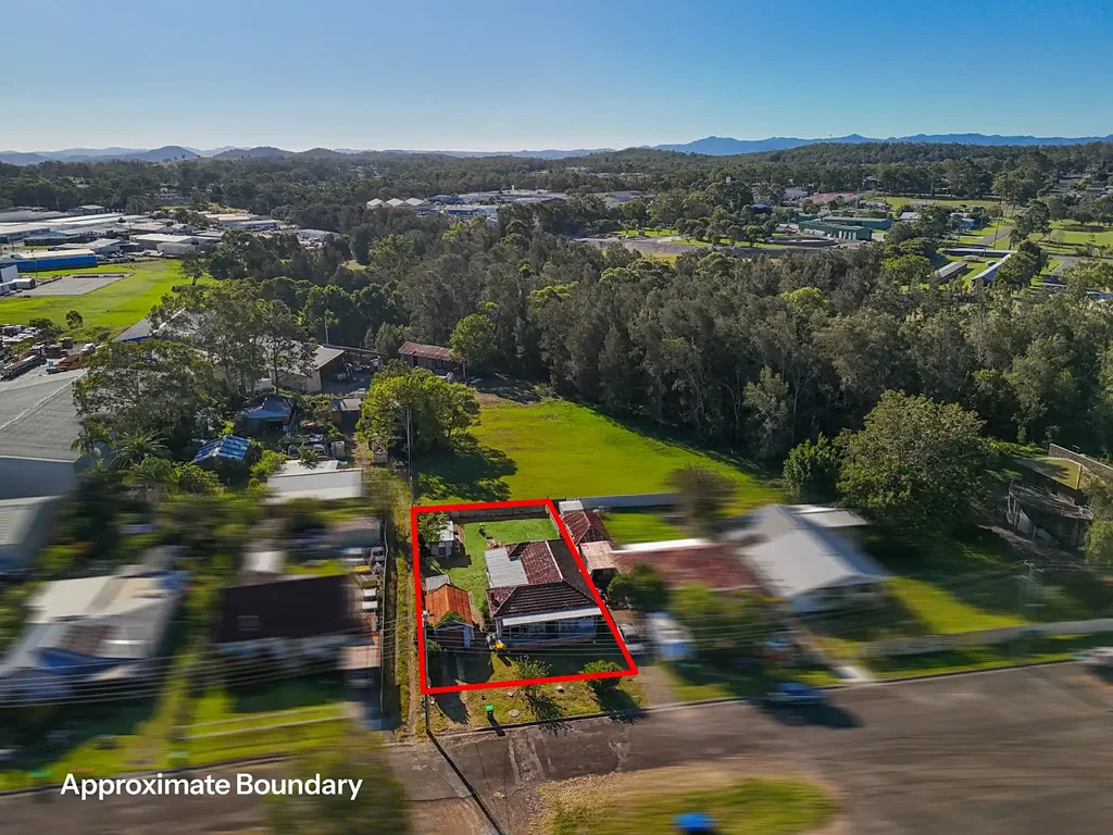 Taree 3房  Big Home, Big Block & General Industrial Zoning Opportunity