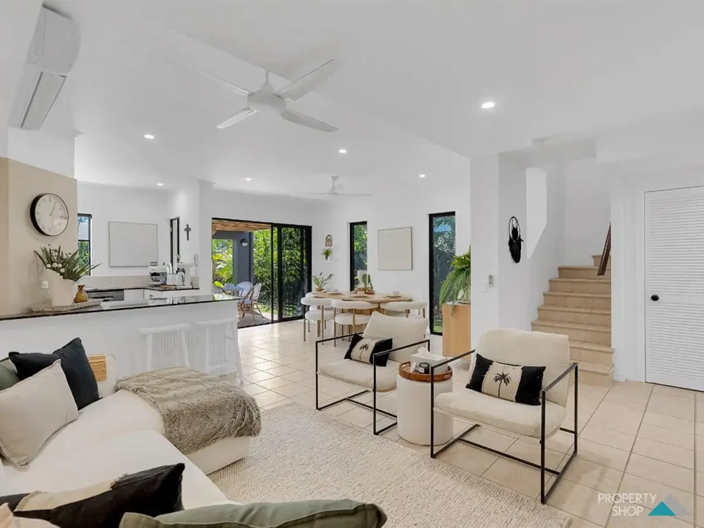 Clifton Beach 3 Bedroom Live the Coastal Dream - Sophisticated Lahania Residences