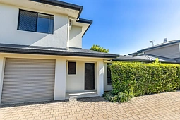 2/71 Cook Street, North Ward