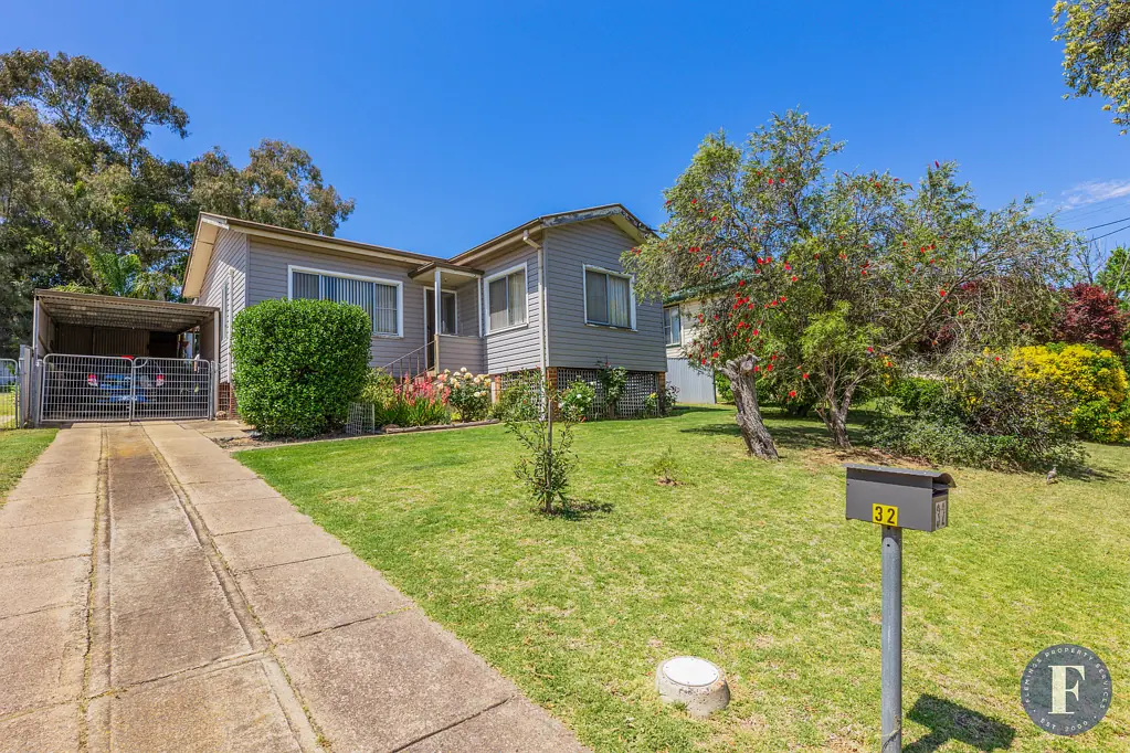 32 Templemore Street, Young, NSW 2594