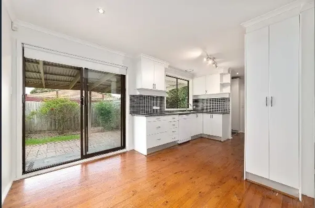 3-BEDROOM FRONT DWELLING IN A QUIET EPPING COURT