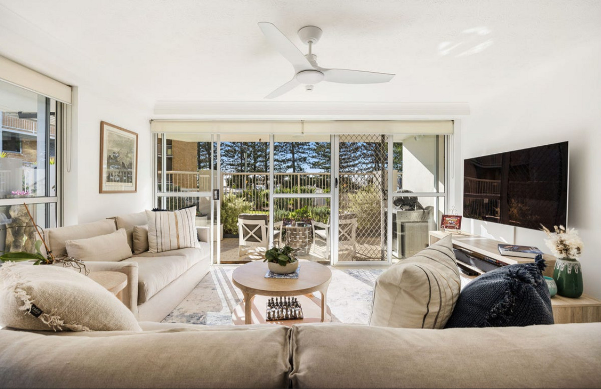 UNIT 2 170-180 THE ESPLANADE, BURLEIGH HEADS QLD 4220, 0 rūma, 0 rūma horoi, Unit