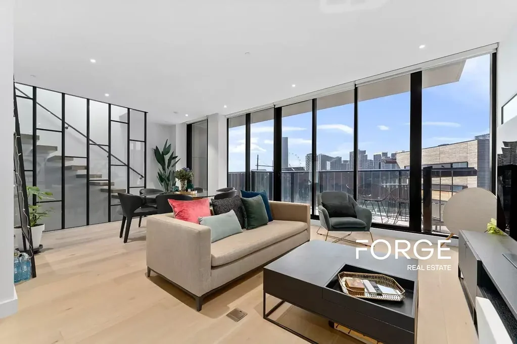 Docklands 3غرفة نوم A Rare Free-Standing Townhouse with Its Own Street Number on Prestigious Collins Street