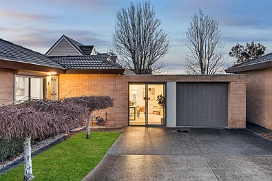 Ringwood 3房 时尚、宽敞且地理位置优越 Stylish, Spacious and Wonderfully Located