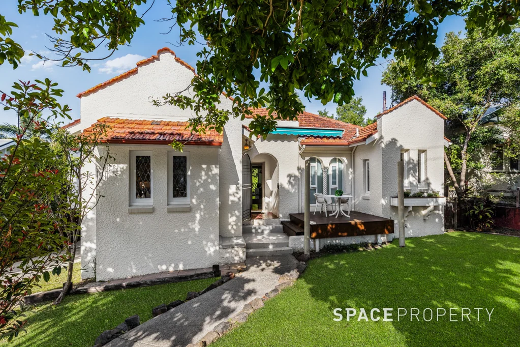 12 Morgan Terrace, Bardon, QLD 4065