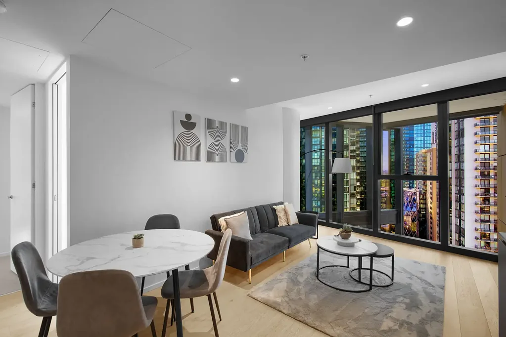Stunning 2BED 2BATH Southbank High-Rise | Light-Filled Interiors + Unbeatable CBD Riverside Location