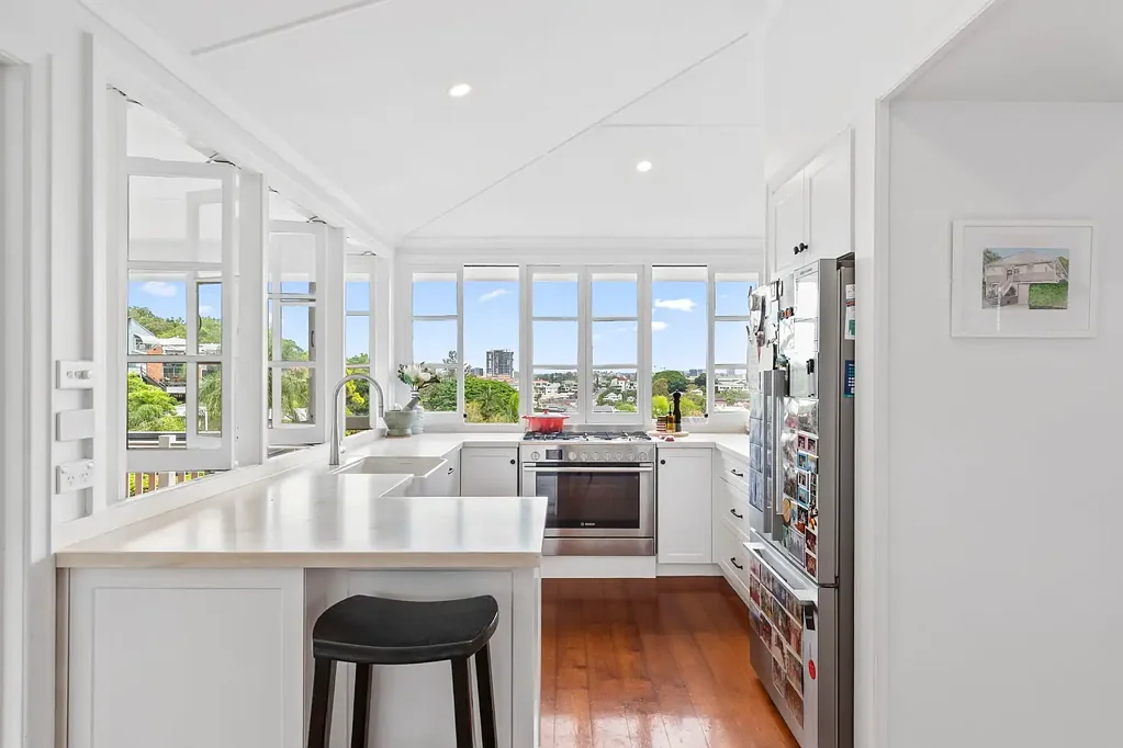 Red Hill convenience and charm!