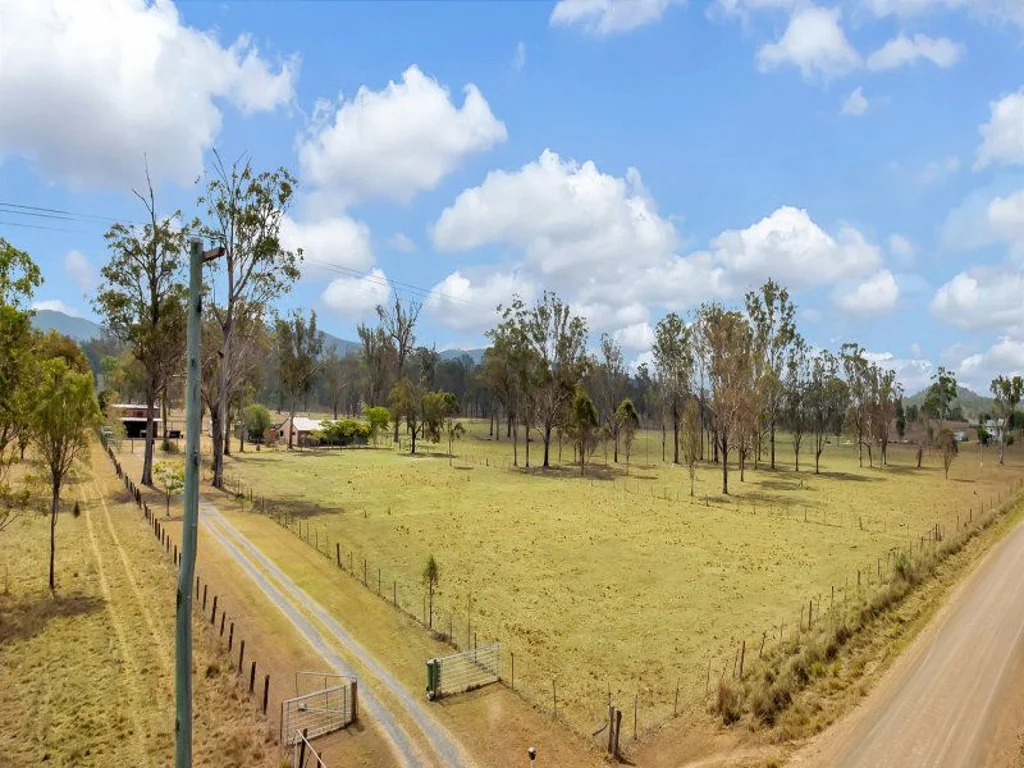 Toogoolawah 40 Acres Property With Kennel License