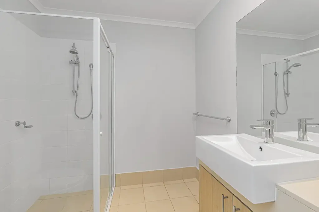 Joondalup 3બેડરૂમ Ground Floor Apartment with Room to Breathe