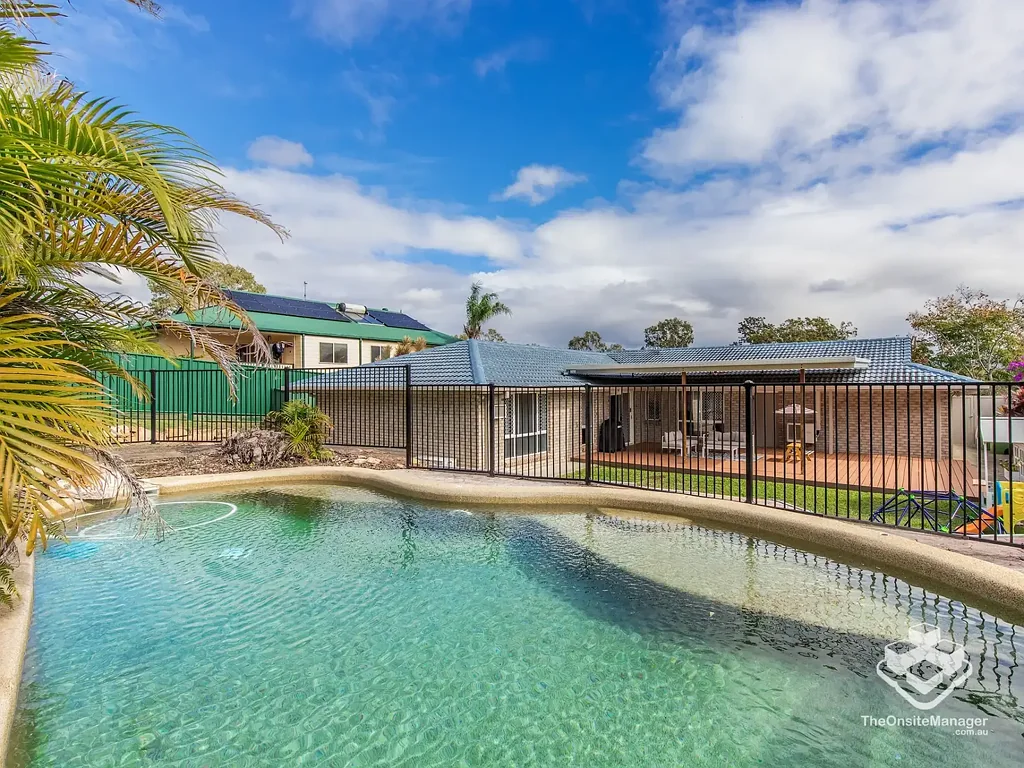Helensvale 4ห้องนอน DREAM FAMILY HOME ON HUGE 831m2 BLOCK, NO REAR NEIGHBOURS!
