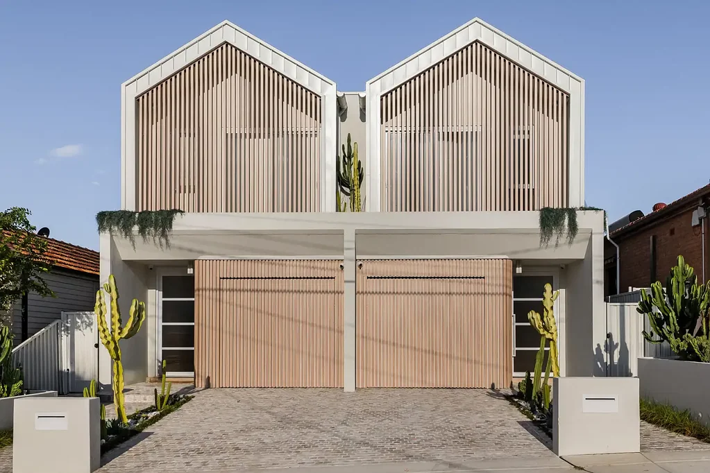 Earlwood 4 Slaapkamer Designer near-new home in quiet pocket