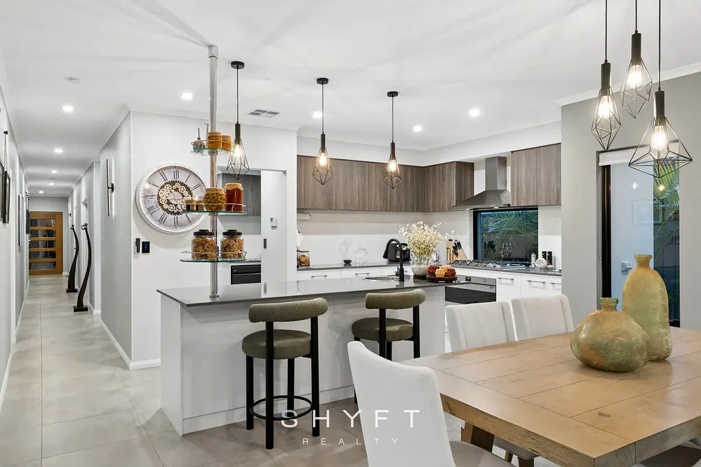 Mindarie 4Kwarto Contemporary Luxury- Presents like new!