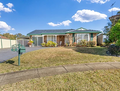 2 Cusak Close, Edensor Park, NSW 2176, 4 Kuwarto, 2 Banyo, House