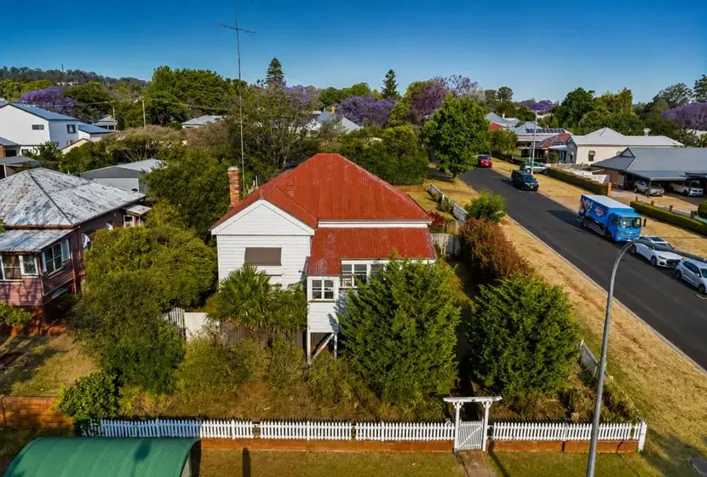 North Toowoomba 3Habitaciones Spacious Character Home Offering Outstanding Value & Future Upside