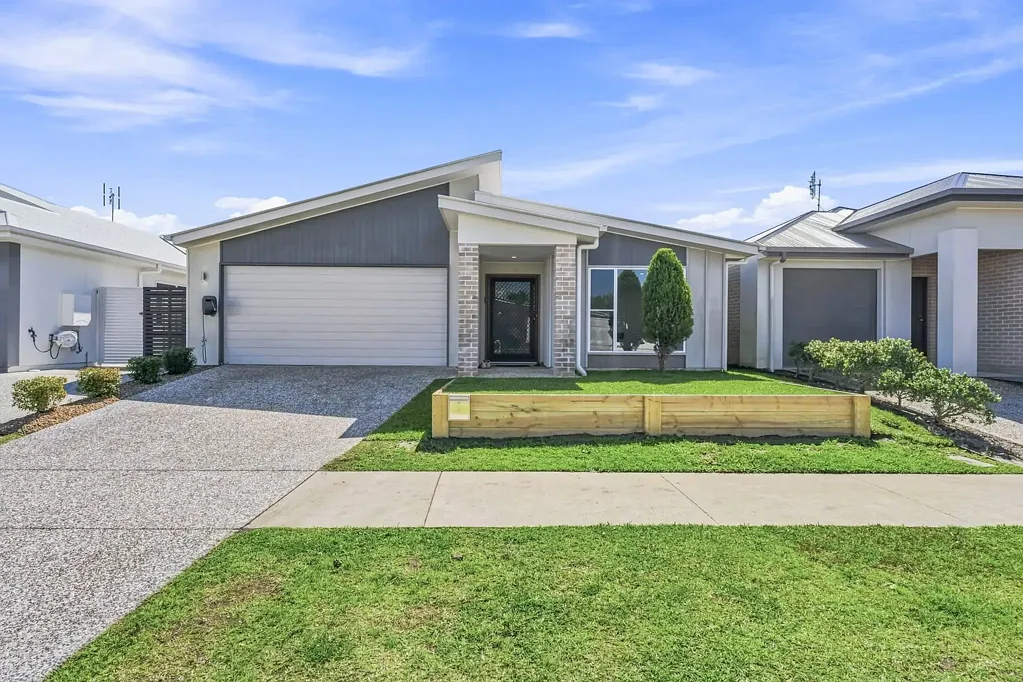 Caloundra West 4Kwarto A Spacious Family Home in a Quiet Caloundra West Position