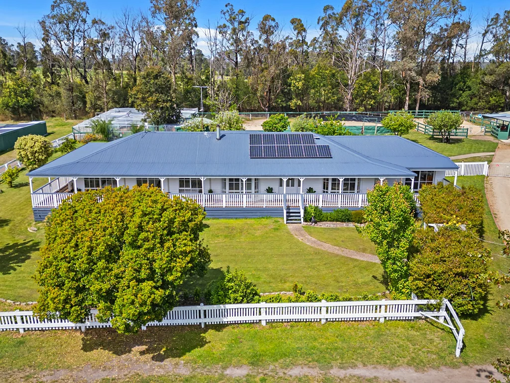 Sarsfield 4Habitaciones COUNTRY RETREAT WITH PREMIER EQUESTRIAN FACILITIES