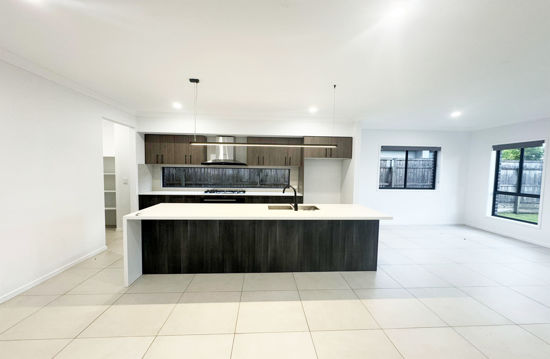 12 GREENVIEW CCT, ARUNDEL QLD 4214, 0房, 0浴, House