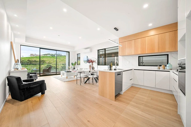 10 Tikati Rise, Long Bay, North Shore City