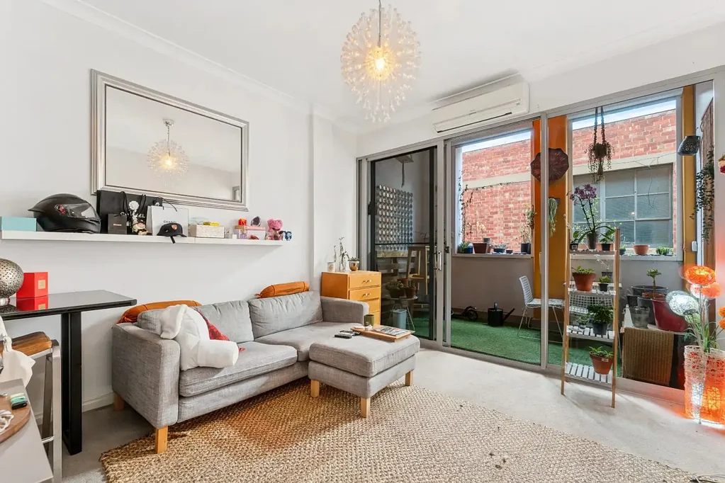 Modern CBD Fully Furnished Apartment – Prime Adelaide City Living