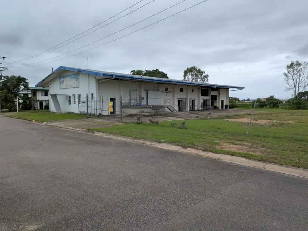 Ingham 3,038  SQ.M. (OVER 3/4 ACRE) OF LAND WITH RESIDENTIAL POSSIBILITIES!