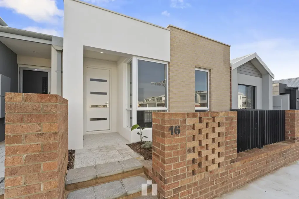 Treeby 3 Bedroom Parkside Perfection
