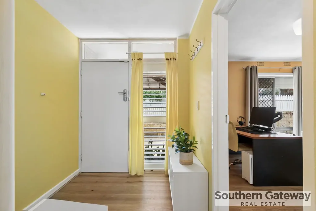 Parmelia 3ਬੈੱਡਰੂਮ WOODLEY YOU BELIEVE HOW SPACIOUS THIS HOME IS!