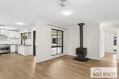 16 Bacon Place, Beechboro, WA 6063, 5 Bedrooms, 1 Bathrooms, House