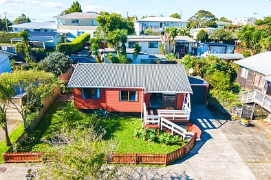 Glen Eden 2બેડરૂમ Easy Living with Views, Sunshine & Location