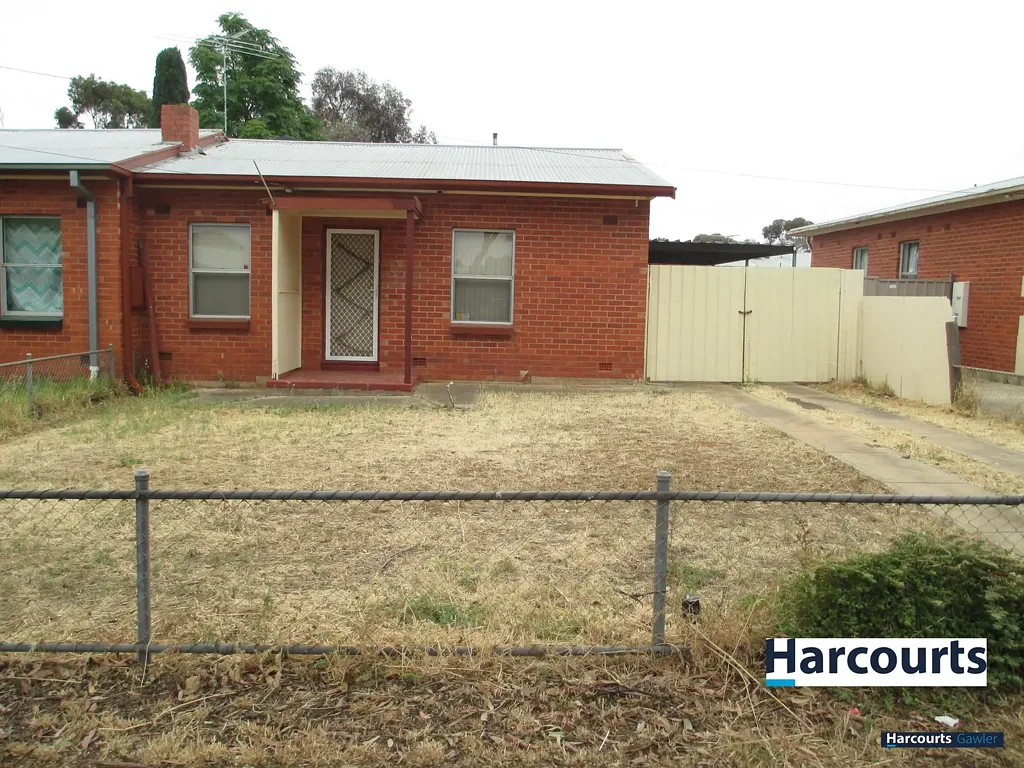2 Bedroom Home Close to Schools, Shops & Transport