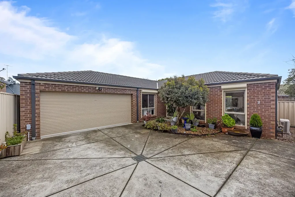 Wendouree 3 Bedroom Modern Comfort & Complete Independence in the Heart of Wendouree