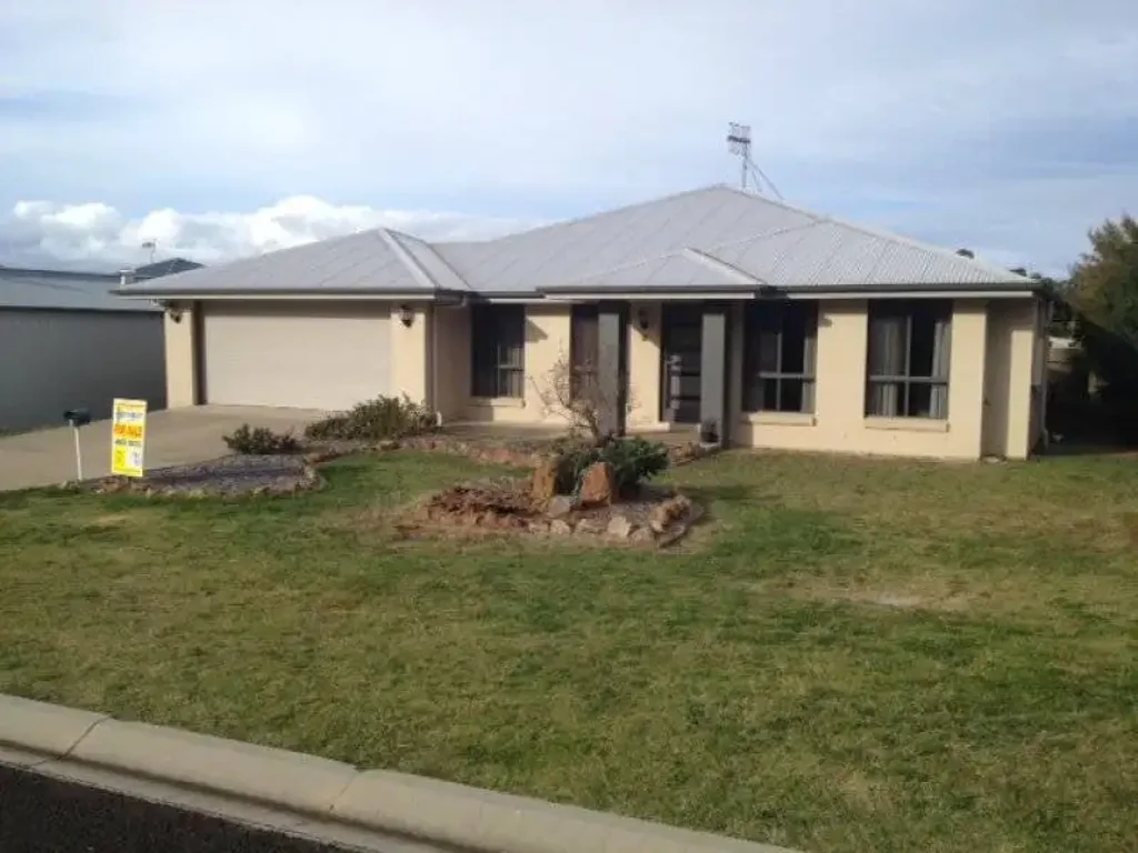 Spacious & Stylish Home!